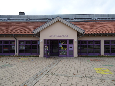 Eingang zur Grundschule